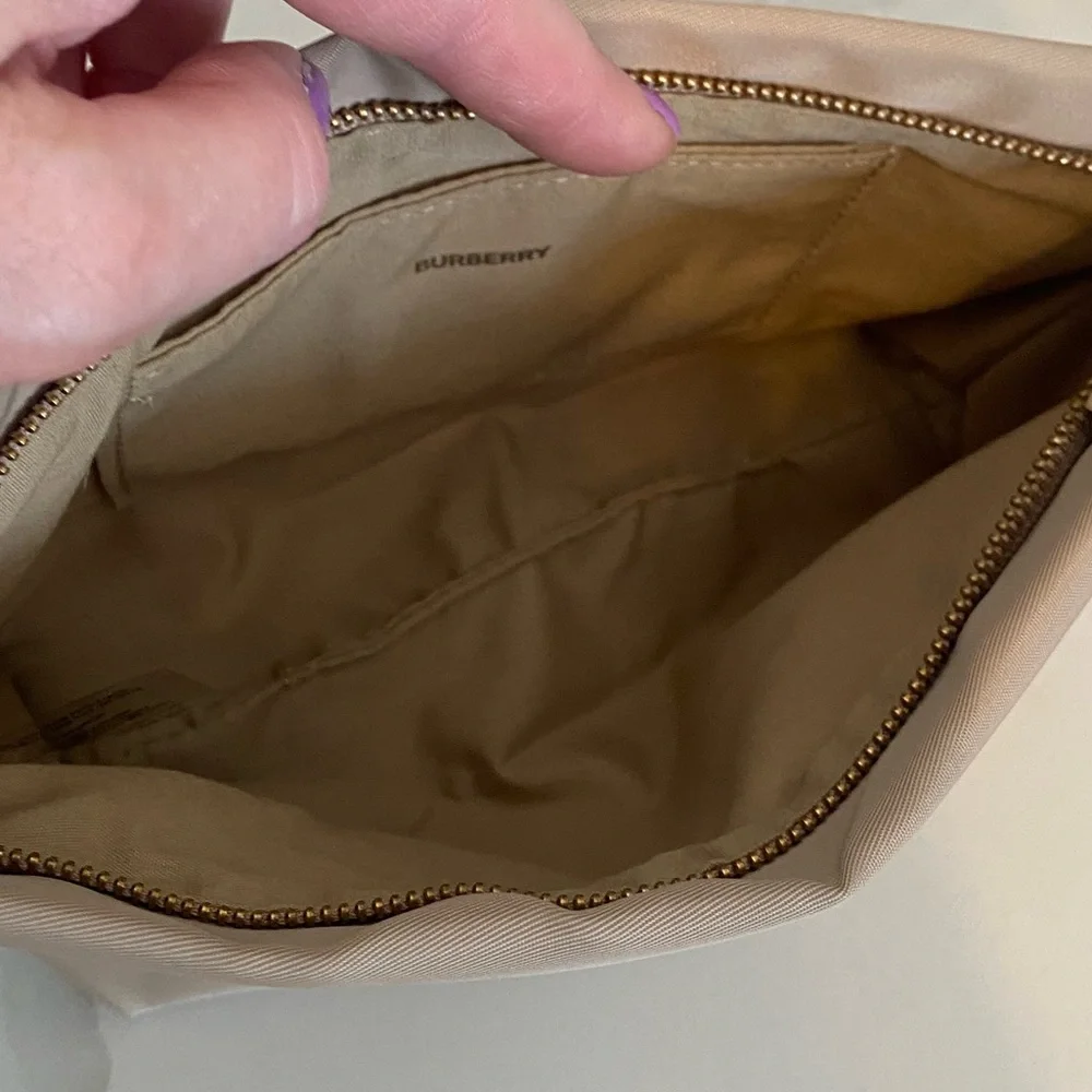 Burberry Pouch Cosmetics Bag / Makeup Organizer Case - GWP
